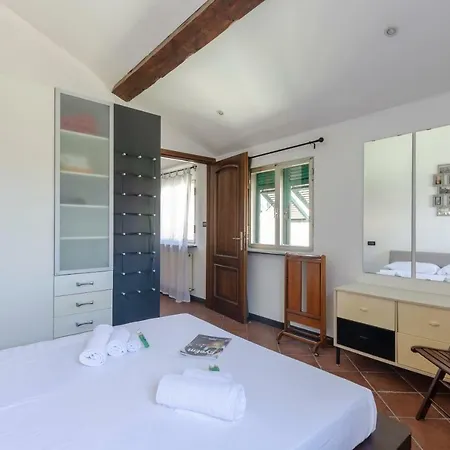 Hintown Borgo Incrociati Brignole Con Terrazzino Lägenhet