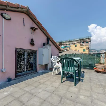 Hintown Borgo Incrociati Brignole Con Terrazzino ジェノヴァ