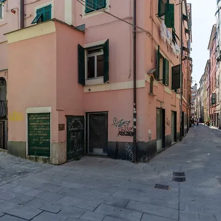 Hintown Borgo Incrociati Brignole Con Terrazzino ジェノヴァ